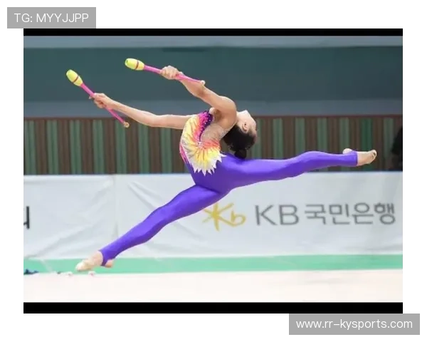 体操俱乐部举办冬季艺术体操展演,体操队冬训 体操俱乐部举办冬季艺术体操展演,体操队冬训
